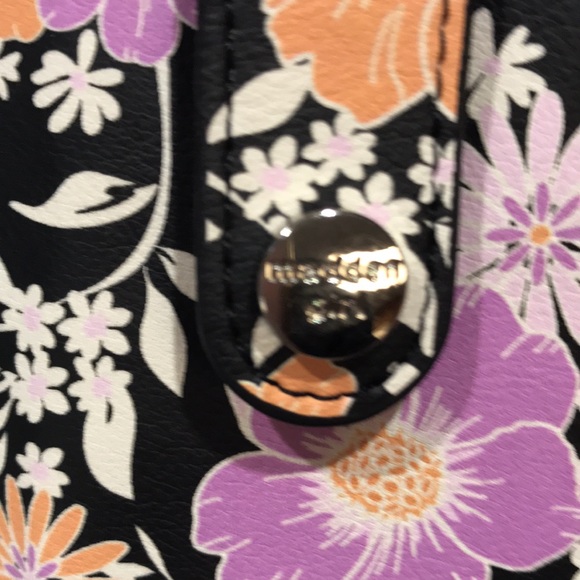 NWOT! MADDEN GIRL CROSSBODY - Picture 4 of 9